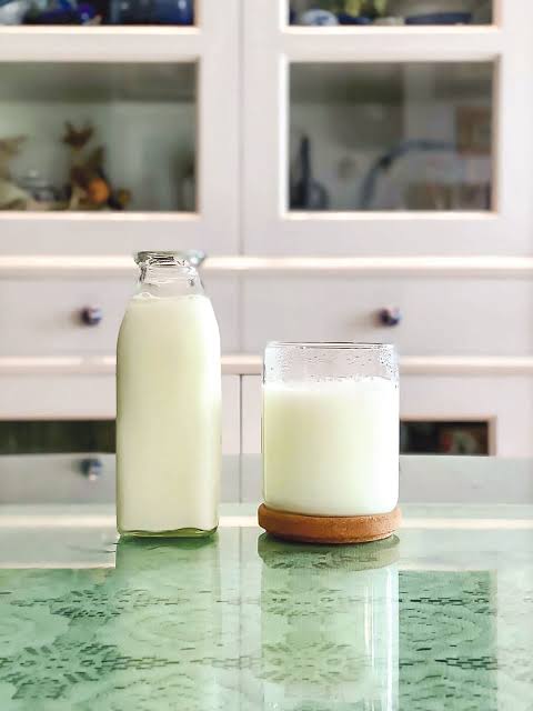 দুধ দেশি গরুর Milk of deshi co
